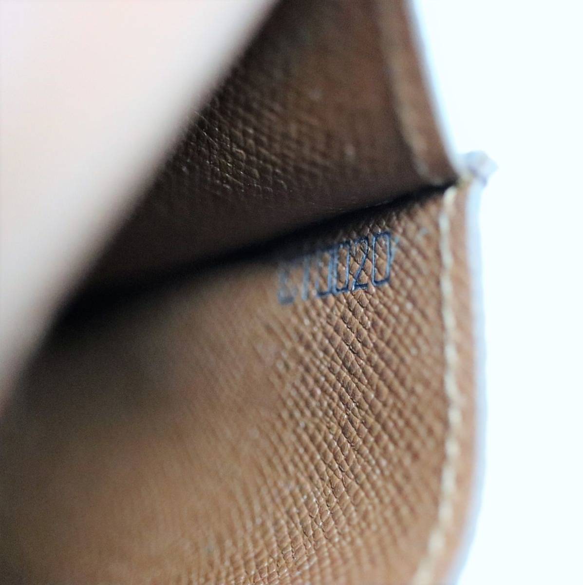 ルイ・ヴィトン LOUIS VUITTON モノグラム エテュイ・シガレット M63024 中古美品 ◎3888-5 公式サイト VUITTON LOUIS すべてのバッグ ウィメンズ モノグラムコンパクト財布*大人気