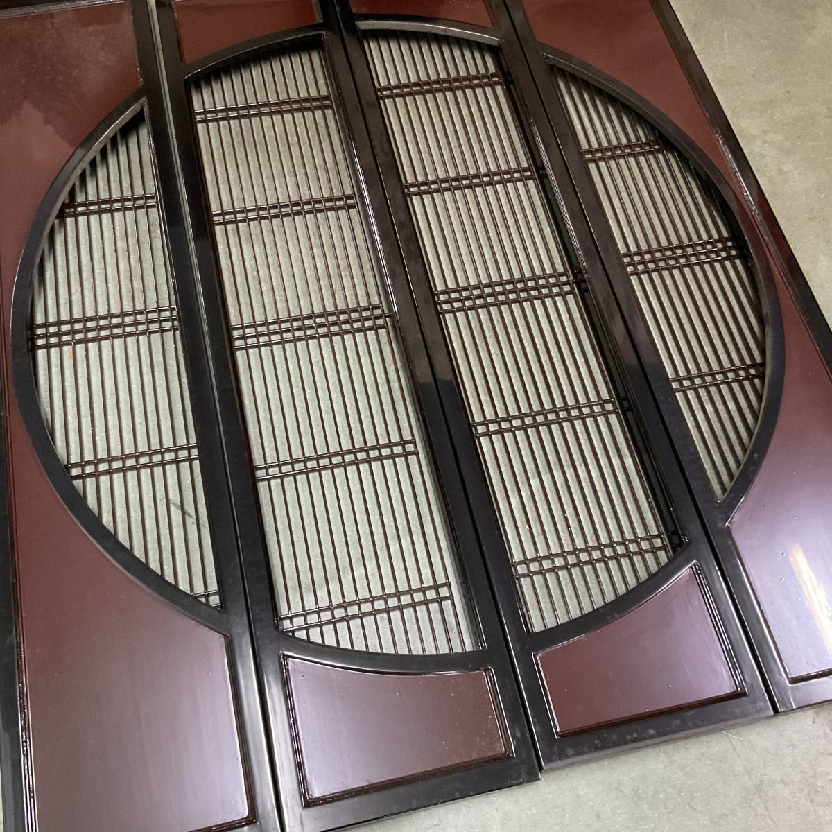 円窓障子 組子 アンティーク 寺院 パーティションに 小道具 和風 寺院建築 仏壇パーツ その他 売買されたオークション情報 Yahooの商品情報をアーカイブ公開 オークファン Aucfan Com