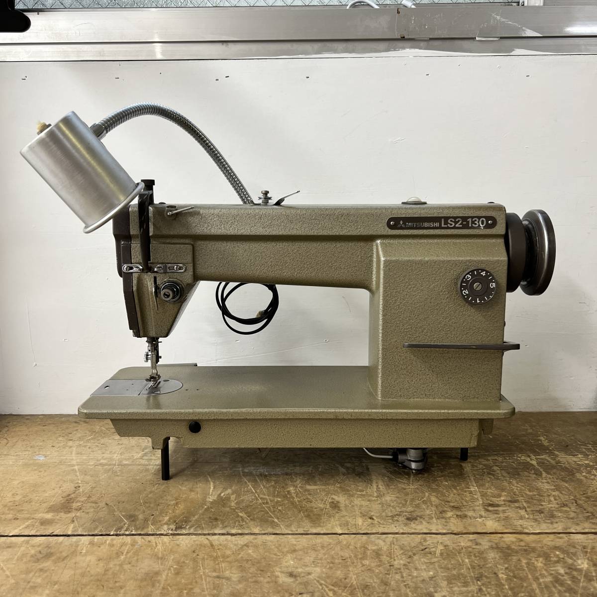 SS】Mitsubishi 三菱 LS2-130 工業ミシン 職業用ミシン ミシン本体のみ  