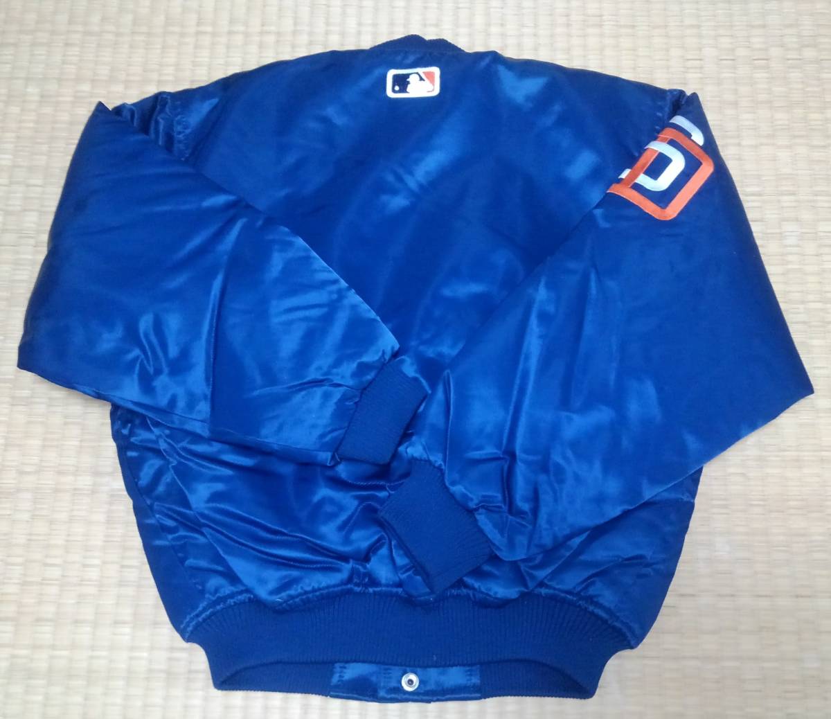 ◇MLB サンディエゴ パドレス サテンジャケット スターター社製 サイズ
