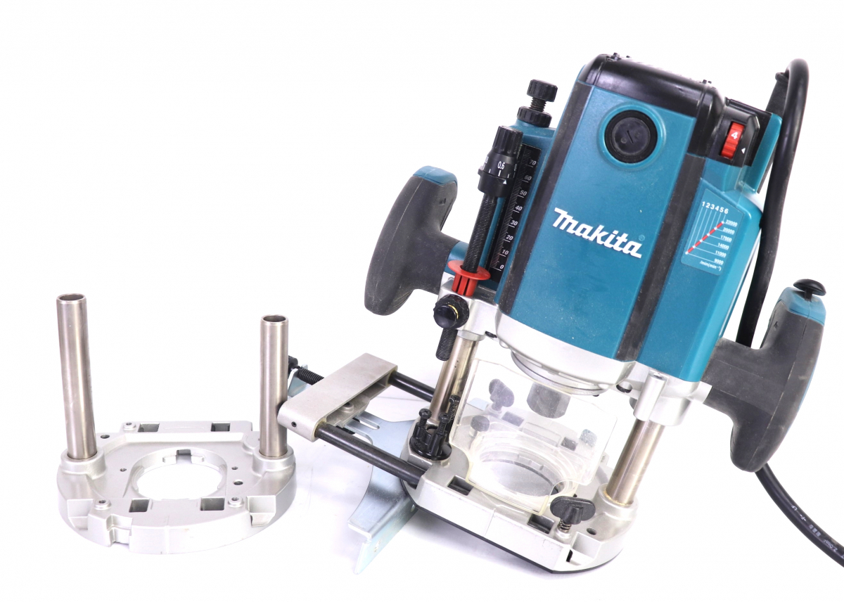 驚きの破格値，セール ト葛 makita マキタ RP2301FC 電子ルーター 電動工具 通電確認済み CA566CYY1E(ルーター)｜売買されたオークション情報、yahooの商品情報をアーカイブ公開 - オークファン ルーター