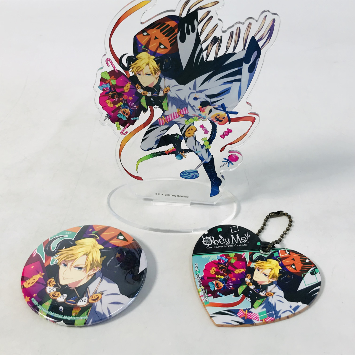 中古品 ObeyMe! オベイミー サタン ハロウィンver. 缶バッジ アクリル 