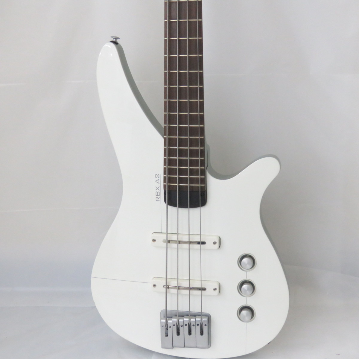 中古品】YAMAHA ヤマハ エレキベース RBX4A2 ホワイト ソフトケース付