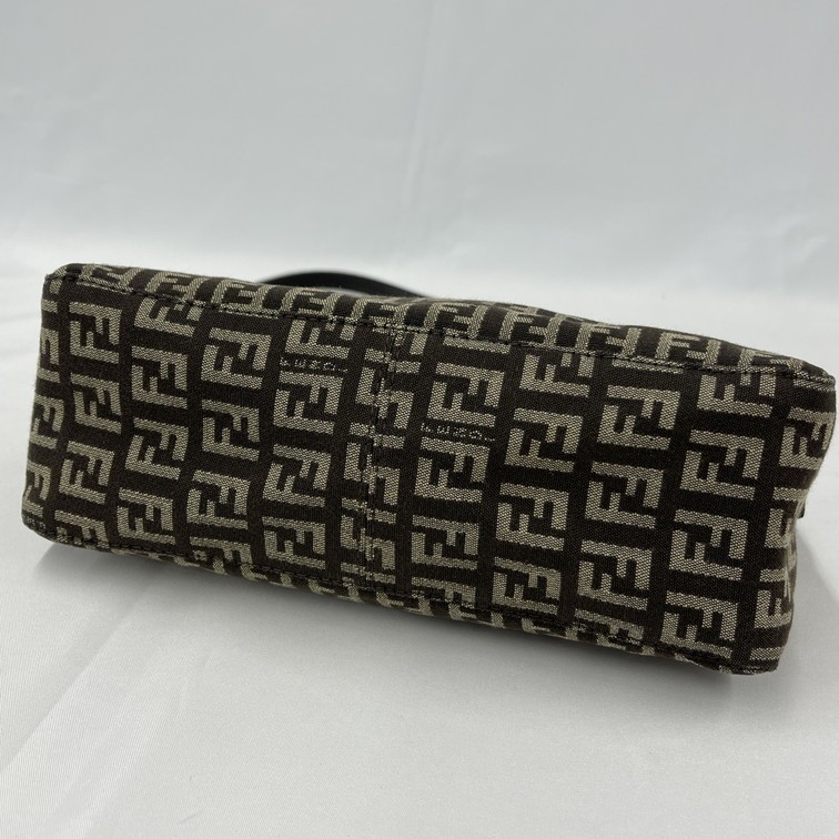 ■ フェンディ/FENDI ■ ズッカ柄 ハンド ポーチ 2349 ■ 内部劣化あり フェンディ FENDI ポーチ 本物 美品□フェンディ□ズッカ ミニバッグ ■ フェンディ/FENDI ■ ズッカ柄 ハンド ポーチ 2349 ■ 内部劣化あり フェンディ FENDI ポーチ 本物 美品□フェンディ□ズッカ ミニバッグ
