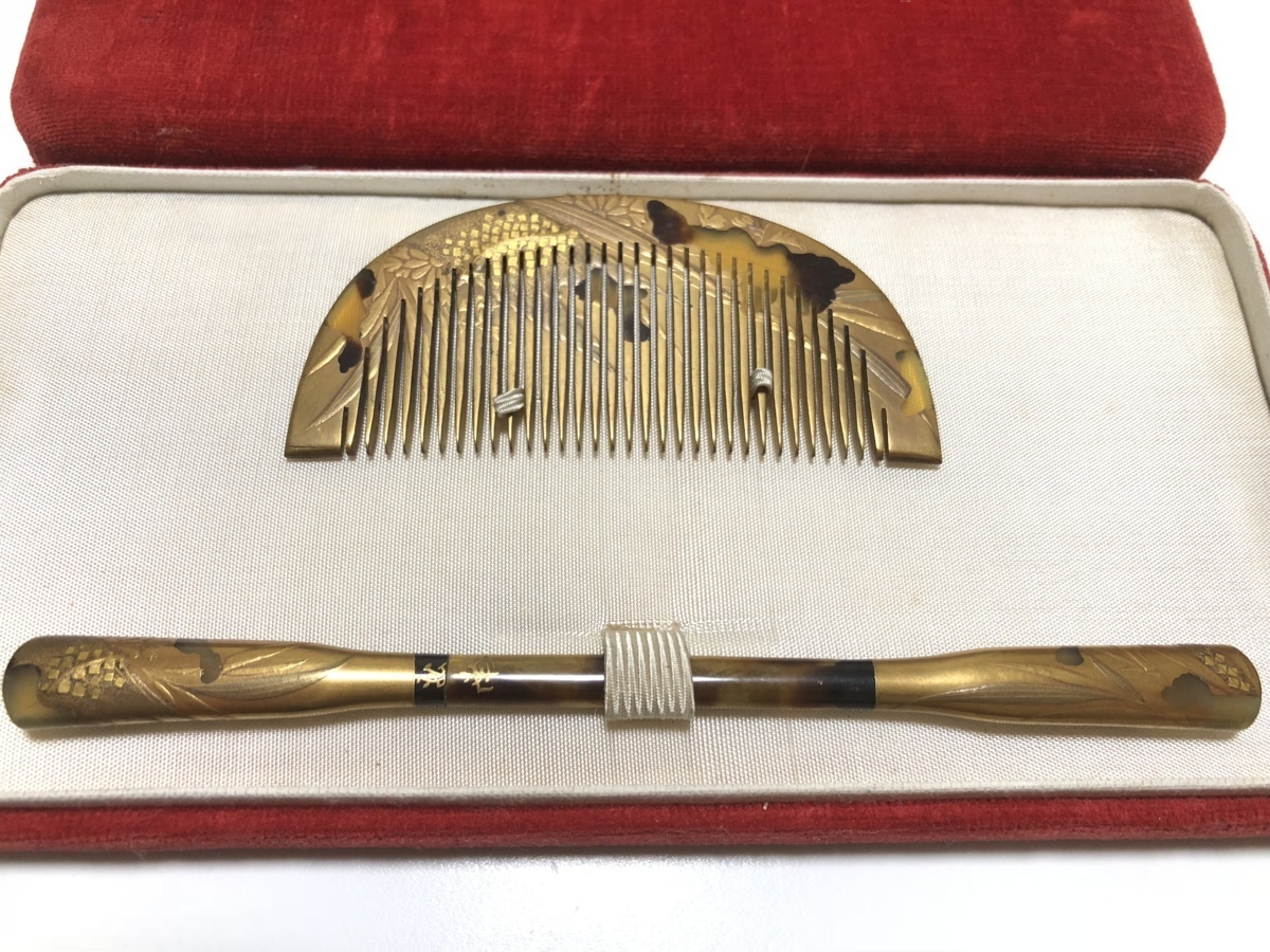 木製 天阿 草花 螺鈿 青貝 蒔絵 櫛、笄(こうがい) セット 木製 天阿 草花 螺鈿 青貝 蒔絵 櫛、笄(こうがい) セット - メルカリ