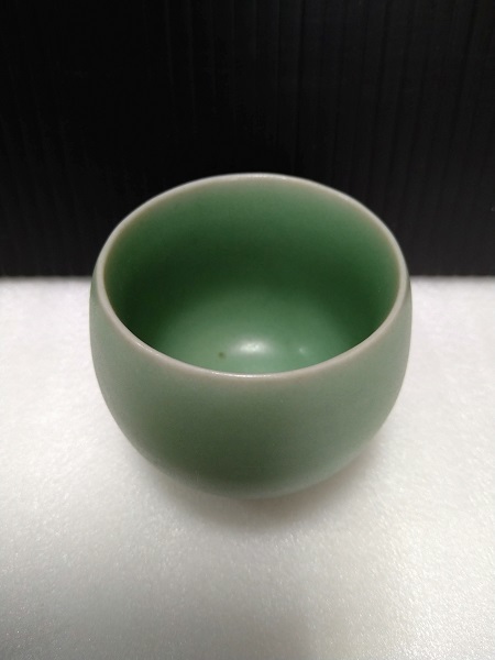 【2026新款】 珍品 中国青磁 青磁 酒杯 ぐい呑み 上海の骨董店 購入の品 説明欄参照(青磁)｜売買されたオークション情報、yahooの商品情報をアーカイブ公開 - オークファン 骨董陶磁器一般