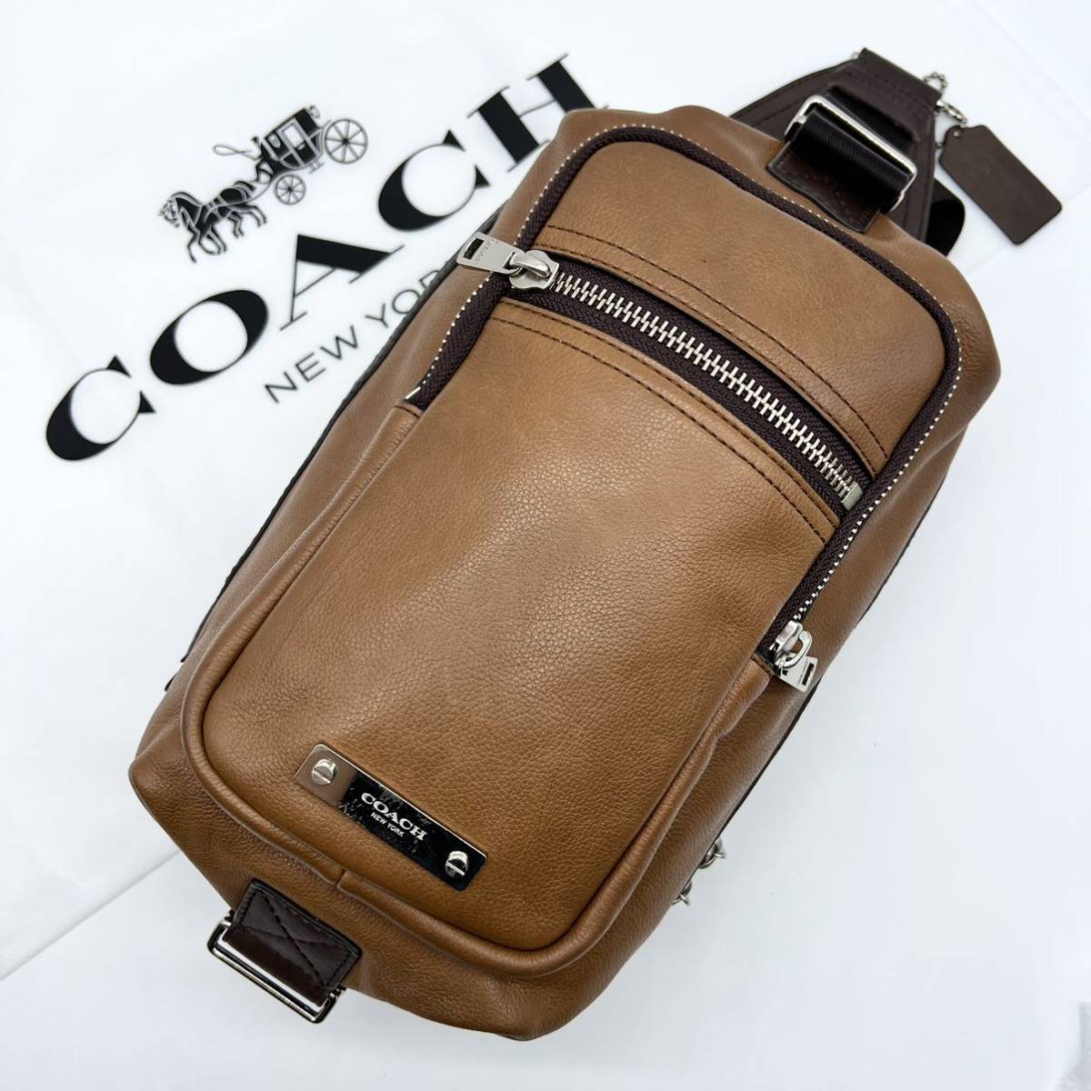 1円 COACH コーチ【定価約5.5万円】トンプソン カーフレザー ボディ 