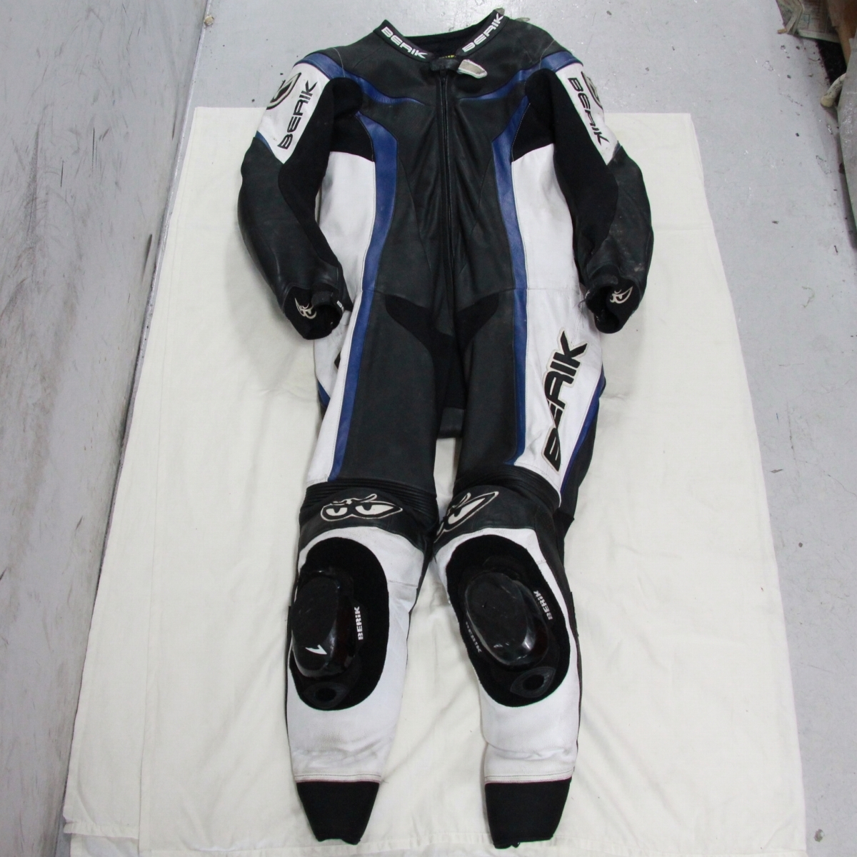 BERIK RACE-DEP 2.0 パンツ サイズ50 バイク BERIK RACE-DEP 2.0 パンツ サイズ50