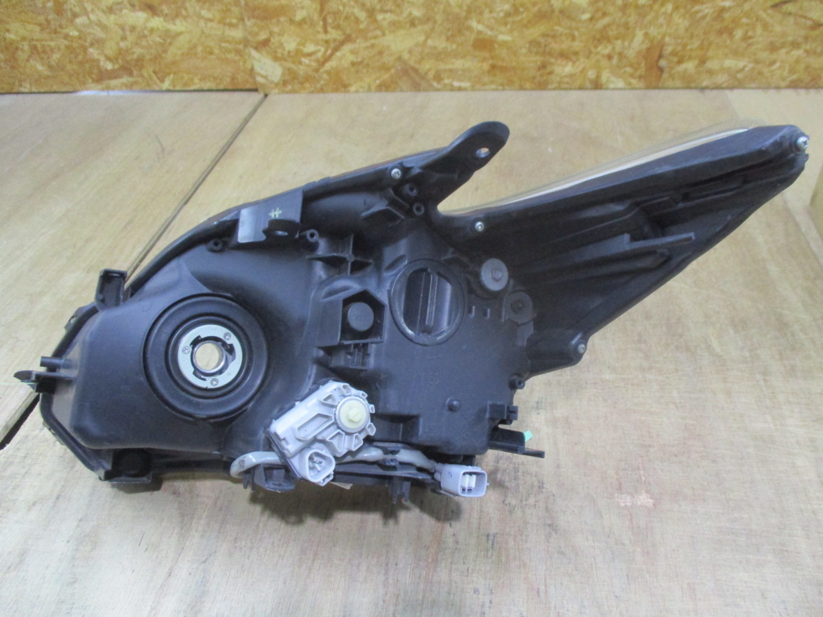 即決　プリウス　ZVW30 後期　LED　右ヘッドライト　純正　81145‐47383/ KOITO 47-30 刻印:サ プリウス ZVW30 後期 プリウス30 純正ヘッドライト ジャンク!!