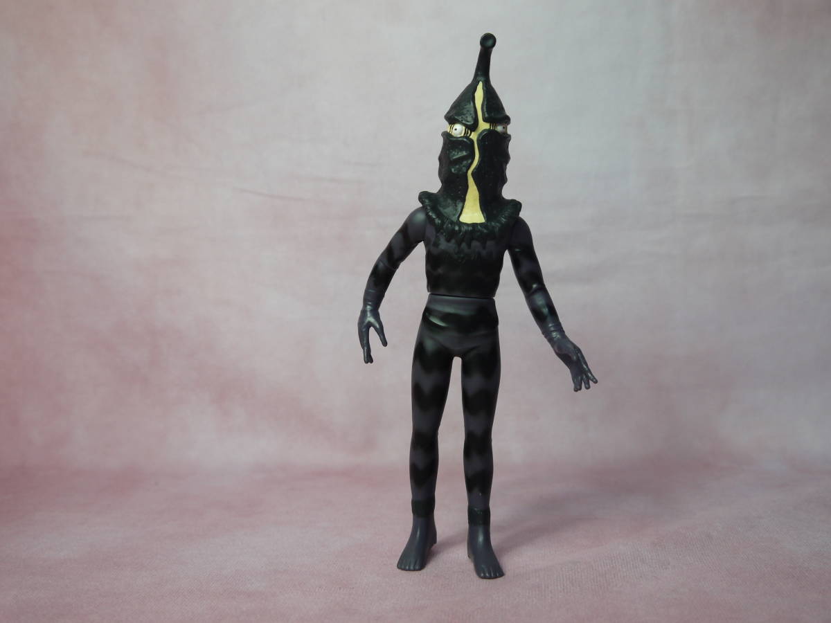 ウルトラ怪獣シリーズ ケムール人 00 ソフビフィギュア バンダイ 怪獣 宇宙人 売買されたオークション情報 Yahooの商品情報をアーカイブ公開 オークファン Aucfan Com