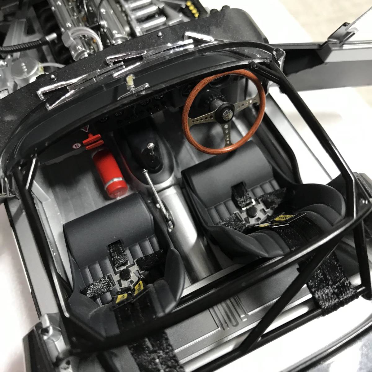 AUTOart 1&frasl;18 ジャガー Eタイプ ライトウェイト | ホワイト オートアート Jaguar Lightweight ダーク・グレー 0 - ヨドバシ.com 完成品 （シルバー）73646