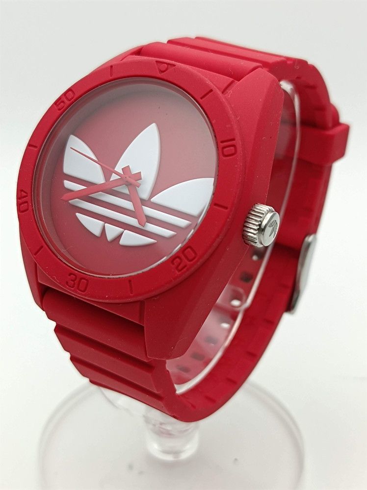 Adidas Adh6168 Santiago クォーツ ラバー アディダス サンティアゴ 赤文字盤 ラバーベルト 三つ葉マーク 腕時計 3109 宮竹店 アディダス 売買されたオークション情報 Yahooの商品情報をアーカイブ公開 オークファン Aucfan Com