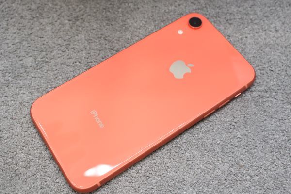 美品 ワイモバイル SIMフリー iPhone XR 64GB MT0A2J/A コーラル