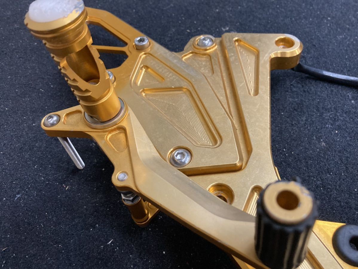 ☆ KWASAKI Ninja400 10-13 バックステップ AGRAS アグラス　タンデムステップ無 ☆　ジャンク　ER400B ニンジャ400 | ニンジャ トリックスター MOTO-TRON Webike 250&frasl;400用のバックステップが12月中旬