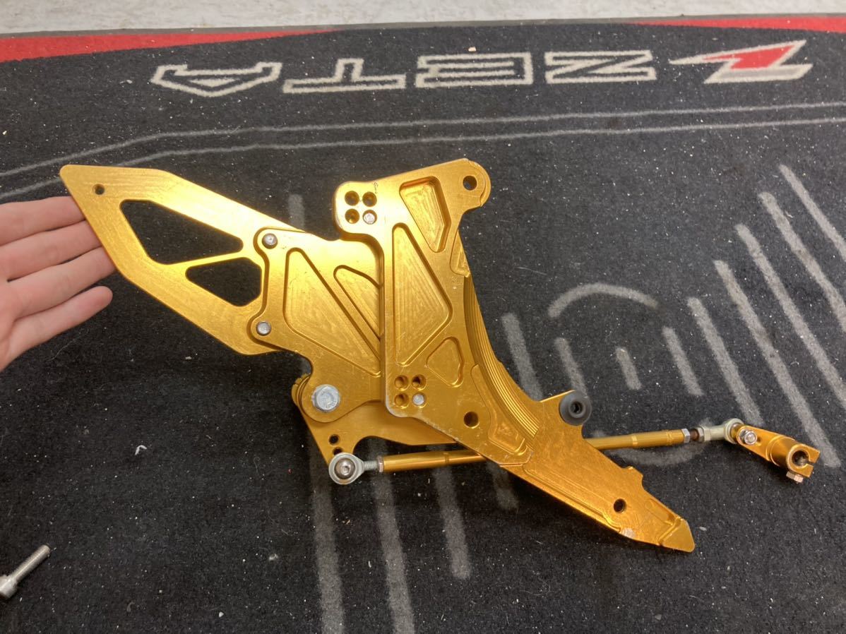 ☆ KWASAKI Ninja400 10-13 バックステップ AGRAS アグラス　タンデムステップ無 ☆　ジャンク　ER400B ニンジャ400 | ニンジャ トリックスター MOTO-TRON Webike 250&frasl;400用のバックステップが12月中旬