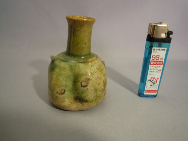 花器・壺 ギャラリー器館 小壺 織部釣鐘形小壺 古い織部小壺 古越前 