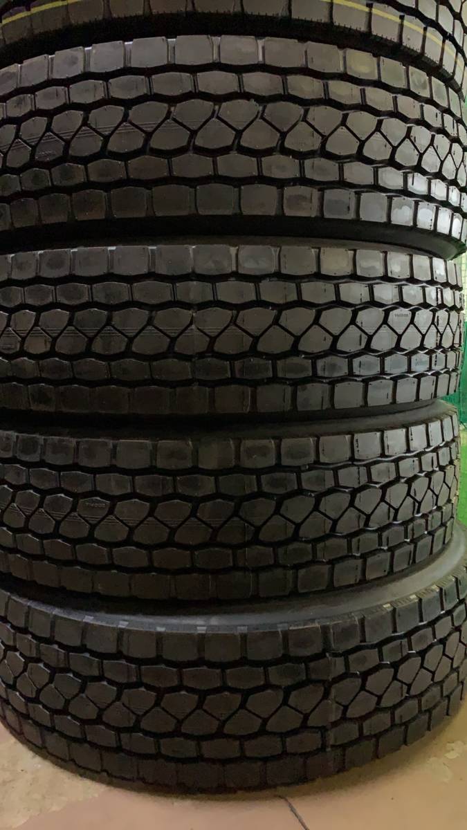 再生タイヤ】275/80R22.5 BSブリヂストン/M-81C-230 数量限定 151⁄148J