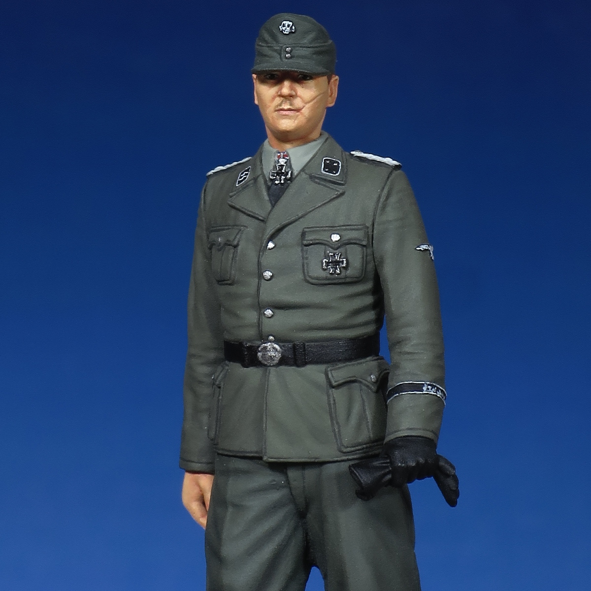 Os 完成品 1 35 フィギュア Ww2 ドイツ兵 武装親衛隊 オットー スコルツェニー少佐 ブダペスト1944 Painted And Built Figure 50mm 完成品 売買されたオークション情報 Yahooの商品情報をアーカイブ公開 オークファン Aucfan Com