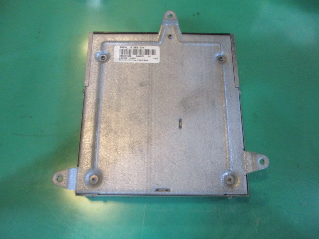 □BMW E39 オーディオ アンプ 中古 8362174 部品取あり カーステ