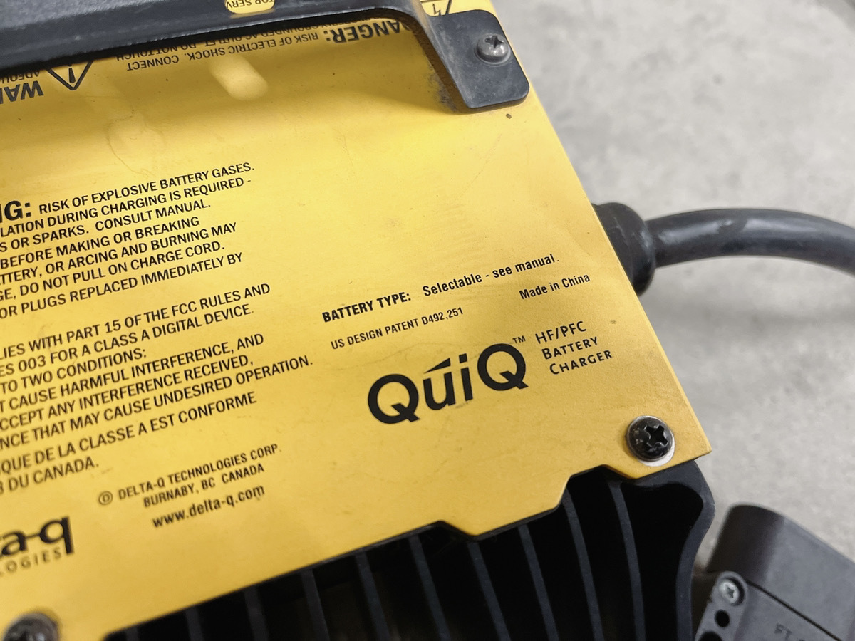 動作OK Delta-Q 912-2400-15 バッテリー 充電器 , 搭乗式スイーパー 