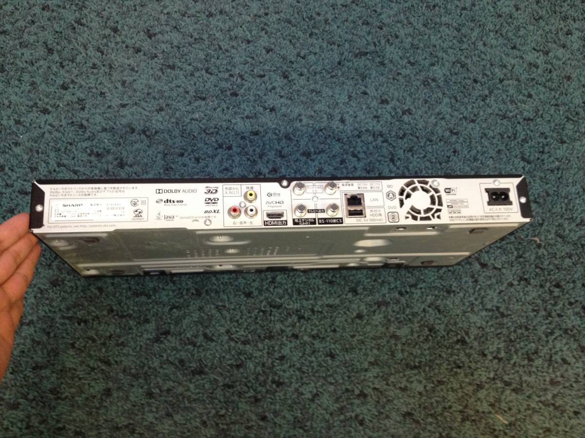 ☆ SHARP AQUOS BD-NW1100 と記載された ブルーレイレコーダー