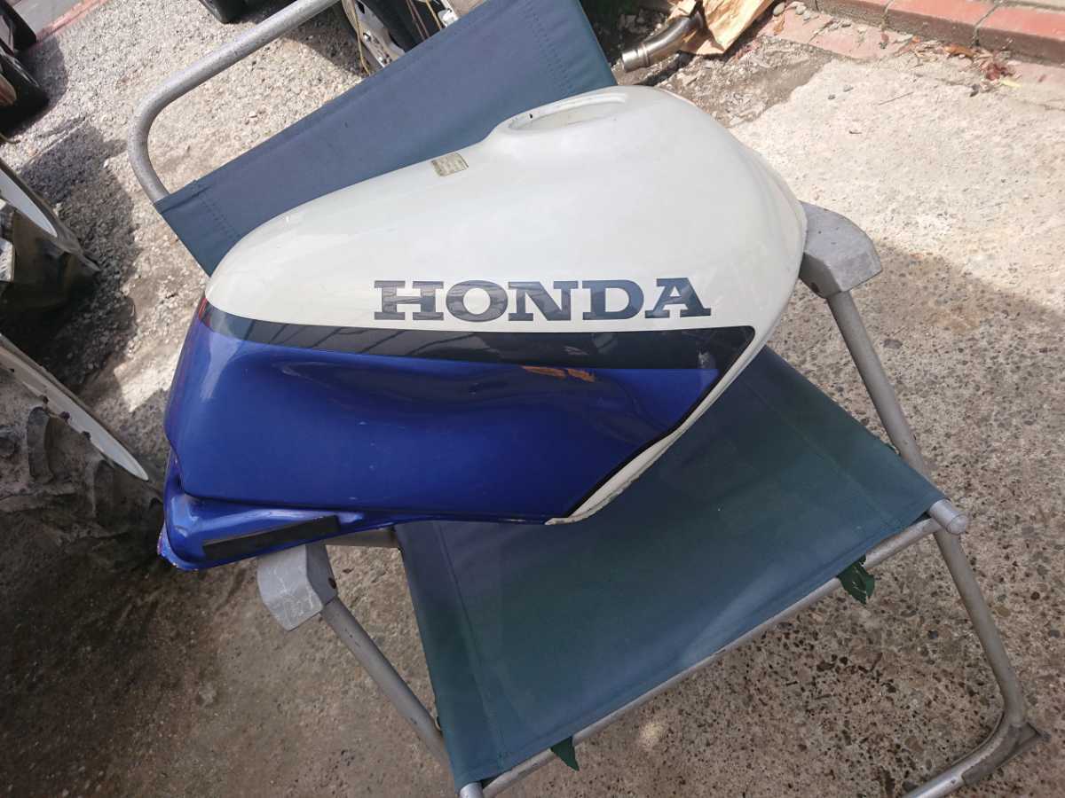 VTZ250 MC15 ガソリンタンク フューエルタンク 中古 VTZ250 ガソリン 