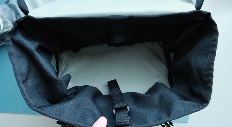 SWIFT INDUSTRIES catalyst pack (x-pac/dark olive）オリーブ グリーン