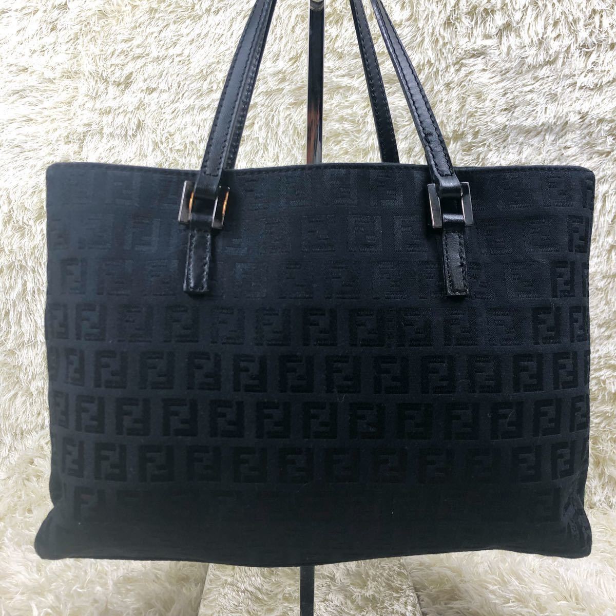 1円 【極美品】FENDI フェンディ ズッキーノ ズッカ トートバッグ ハンドバッグ ショルダー キャンバス FF レザー 金具 グッチ 黒 ブラック フェンディ FENDI ズッキーノ ワンショルダーバッグ マンマバケット FH1194