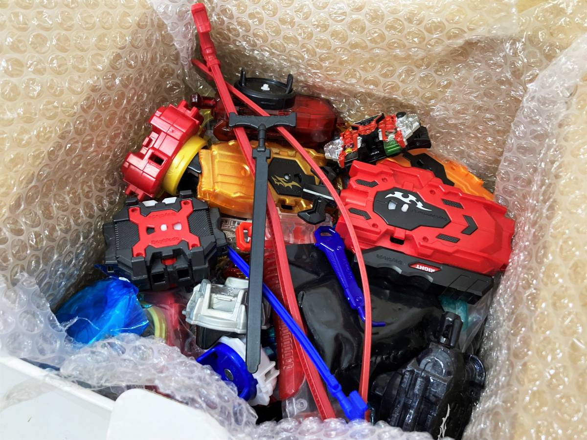ベイブレード バースト ランチャー パーツ 大量まとめて その他付属品 ベイブレード バースト ランチャー パーツ 大量まとめて その他付属品