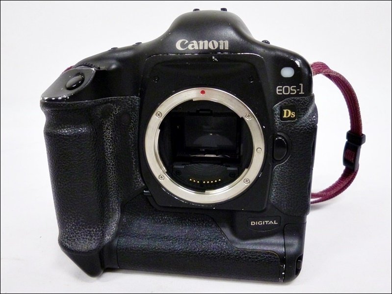 16 51-485507-22 [S] Canon キヤノン EOS-1 Ds DIGITAL デジタル一眼