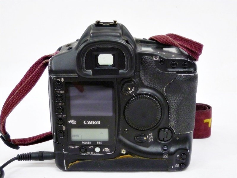 16 51-485507-22 [S] Canon キヤノン EOS-1 Ds DIGITAL デジタル一眼レフカメラ ボディ バッテリー 充電器 セット 福51 Canon Lens キヤノン 50mm 55-250mm Black