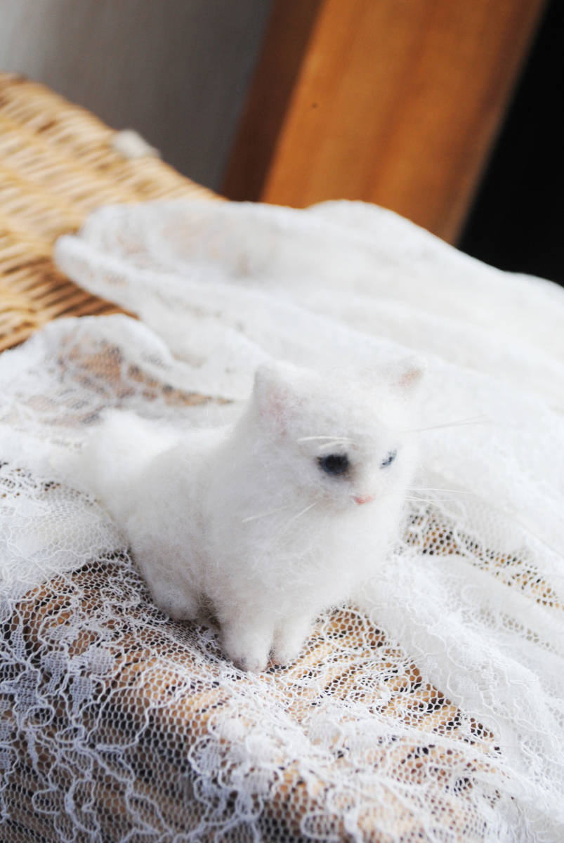 Saburina羊毛フェルト ノルウェージャンフォレストキャット 白猫 ブライス メインクーン サイベリアンにゃんこ ネコ 羊毛フェルト 売買されたオークション情報 Yahooの商品情報をアーカイブ公開 オークファン Aucfan Com