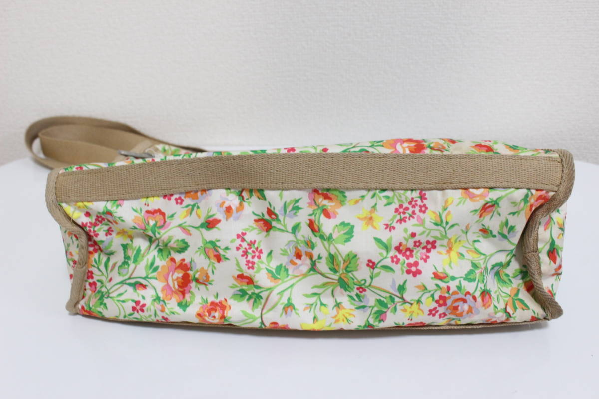 3113 美品 LeSportsac レスポートサック 花柄 フラワー ショルダー 