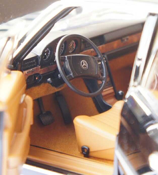 ノレブ 1/18 1976 メルセデス ベンツ 450 SEL 6.9 W116 Sクラス 3代目