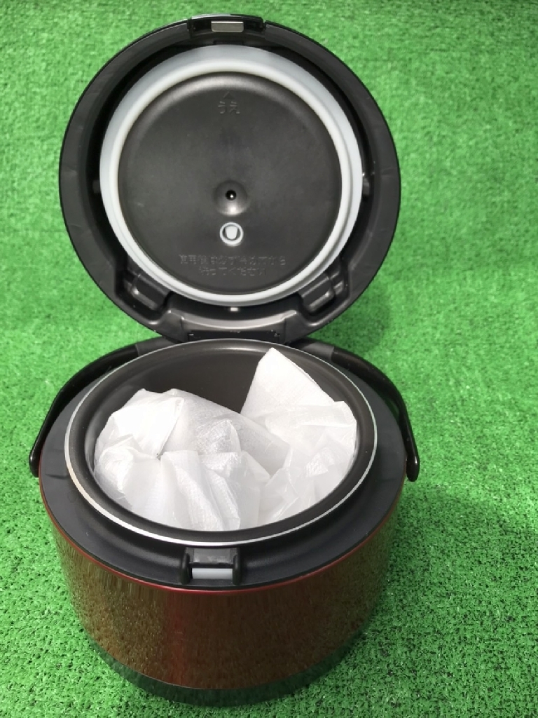 1回だけ使用 日立 IH炊飯器 打込鉄釜 おひつ御膳 RZ-WS2M 2合焚き 内釜カーボンフッ素 おひつ部を外して運べる 本体分離構造 おひつ御膳 日立 打込鉄釜 R コンパクト&amp;シンプル [2.0合炊き]