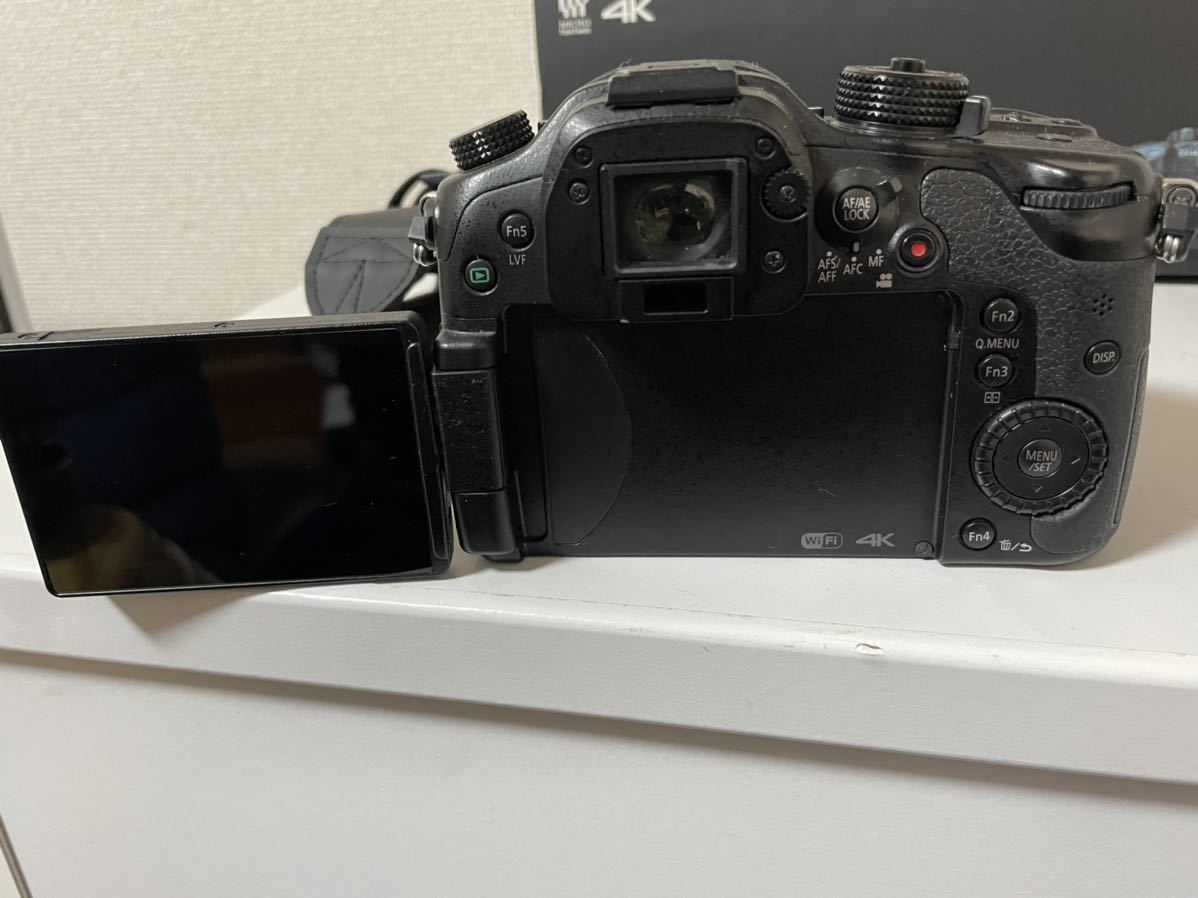 LUMIX Panasonic ボディ 予備バッテリー バッテリー付き CA01 【美品】Panasonic DMC-GH4 LUMIX Gバッテリー3個付き