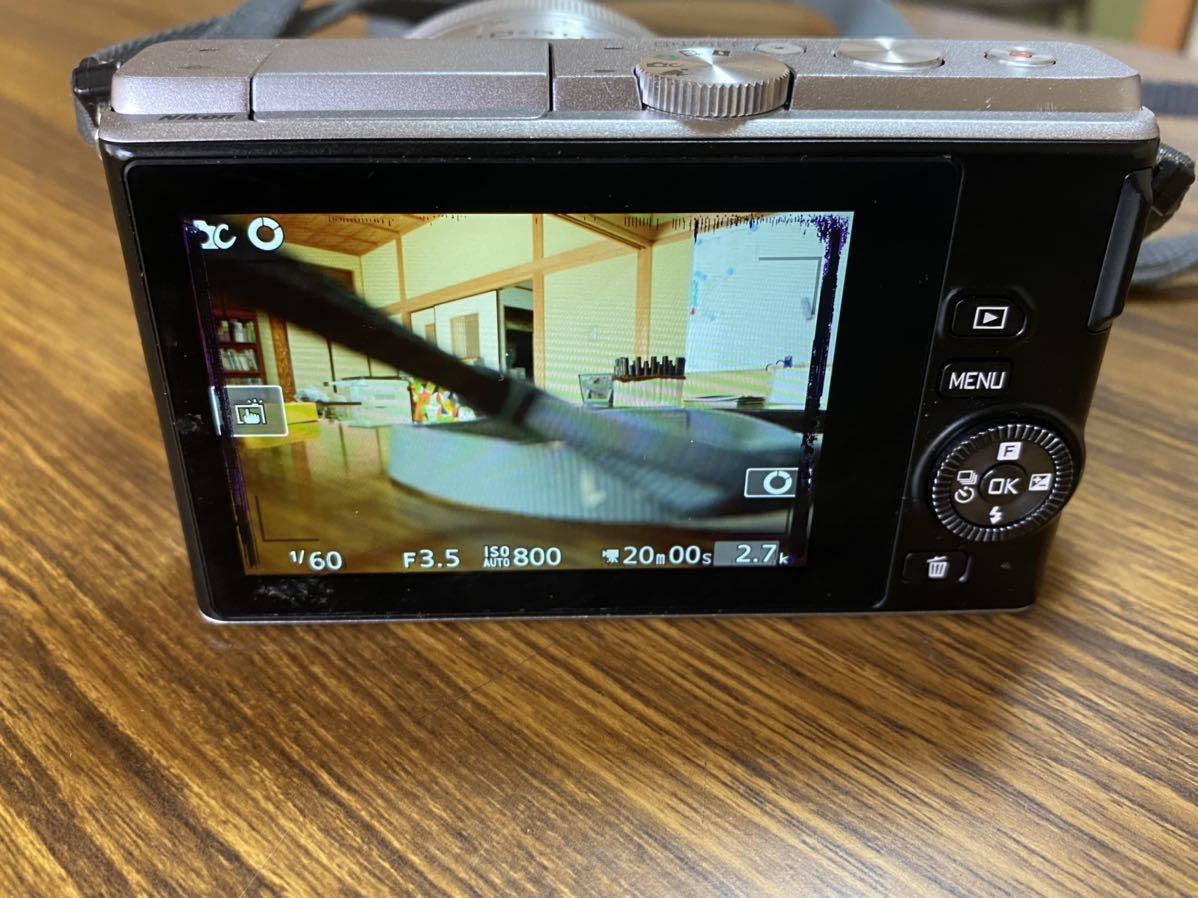 Niko J4 (動作OK、液晶のみ難あり) 最終値下げ Nikon 0 J4 SONY ダブルズームキット j4の中古品・新品・未