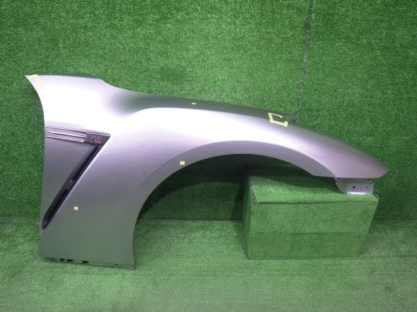 YN30630 R35 GTR 前期中期 右フェンダー 日産 GT-R R35 GT-R YN73930 0