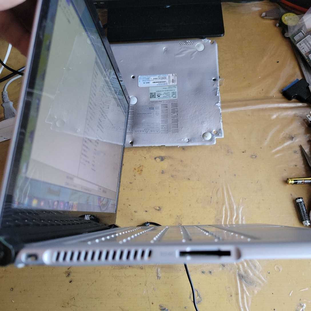 Nec Lavie Ultrabook Corei7 Win7 メモリ４gb Pc Lz750hs 裏カバー割れ バッテリー充電不可 12インチ 売買されたオークション情報 Yahooの商品情報をアーカイブ公開 オークファン Aucfan Com