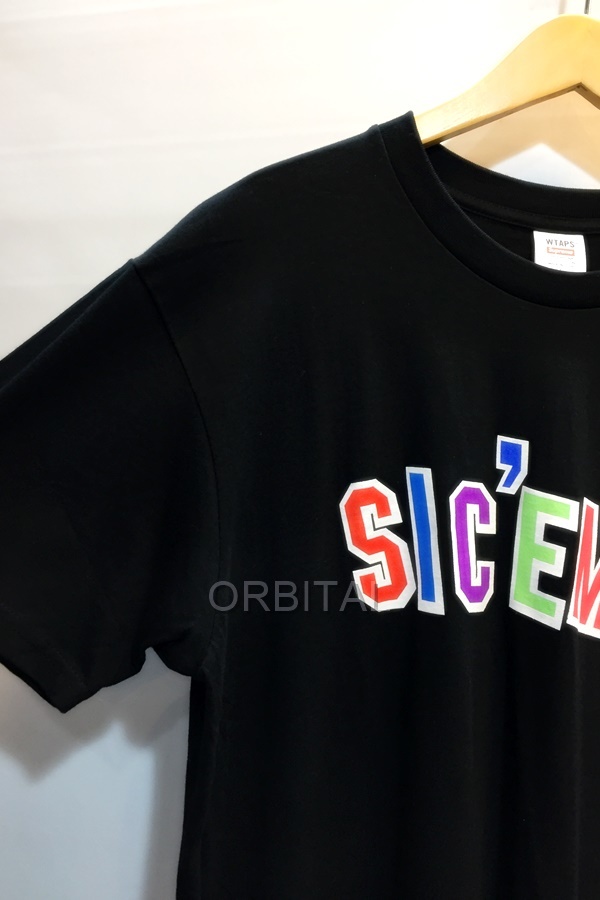 代官山)シュプリーム Supreme × WTAPS 21FW Sic'em! Tee プリント Tシャツ サイズL ブラック メンズ ロゴ Supreme | WTAPS Jacket Varsity 半袖