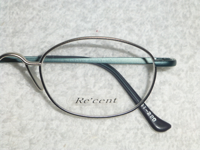 大変お洒落 上質感 独特 珍 鼻パッド 大人のお洒落に 軽量 7g 頑丈 オールチタン 46mm ウェリントン的 丸メガネ Re Cent 艶消し 銀 緑 フルリム 売買されたオークション情報 Yahooの商品情報をアーカイブ公開 オークファン Aucfan Com
