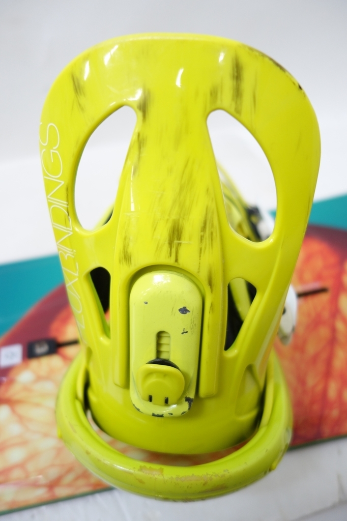 レディース BURTON SOCIAL 142cm 花柄 スノボバイン バートン - メルカリ