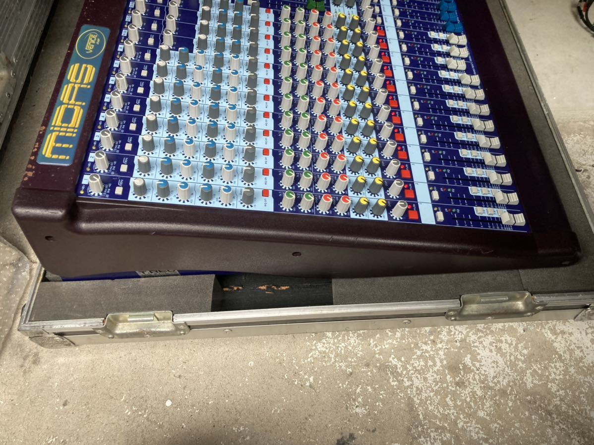 MIDAS VENICE 240アナログミキサー ケース付き 説明文マイダス