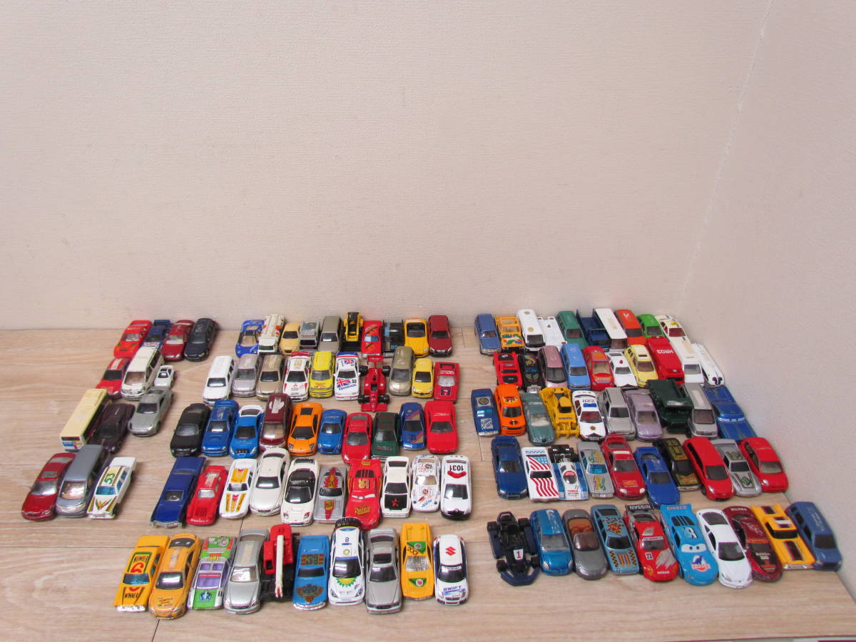 品質保証，人気SALE ミニカーまとめて 113台程 トミカ等 レガシー/ベンツCクラス/BMW M3/フェアレディZ/光岡オロチ等(乗用車)｜売買されたオークション情報、yahooの商品情報をアーカイブ公開 - オークファン 乗用車