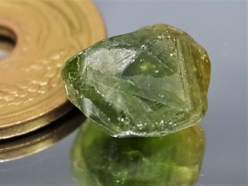 9.68ct バイカラー・天然マリガーネット原石 アフリカ・マリ共和国産