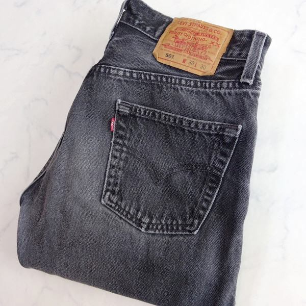  Levi's 501 米国製 後染め ブラック ジーンズ W30 リーバイス DENIM JEANS made in USA(W30)｜売買されたオークション情報、yahooの商品情報をアーカイブ公開 - オークファン W30