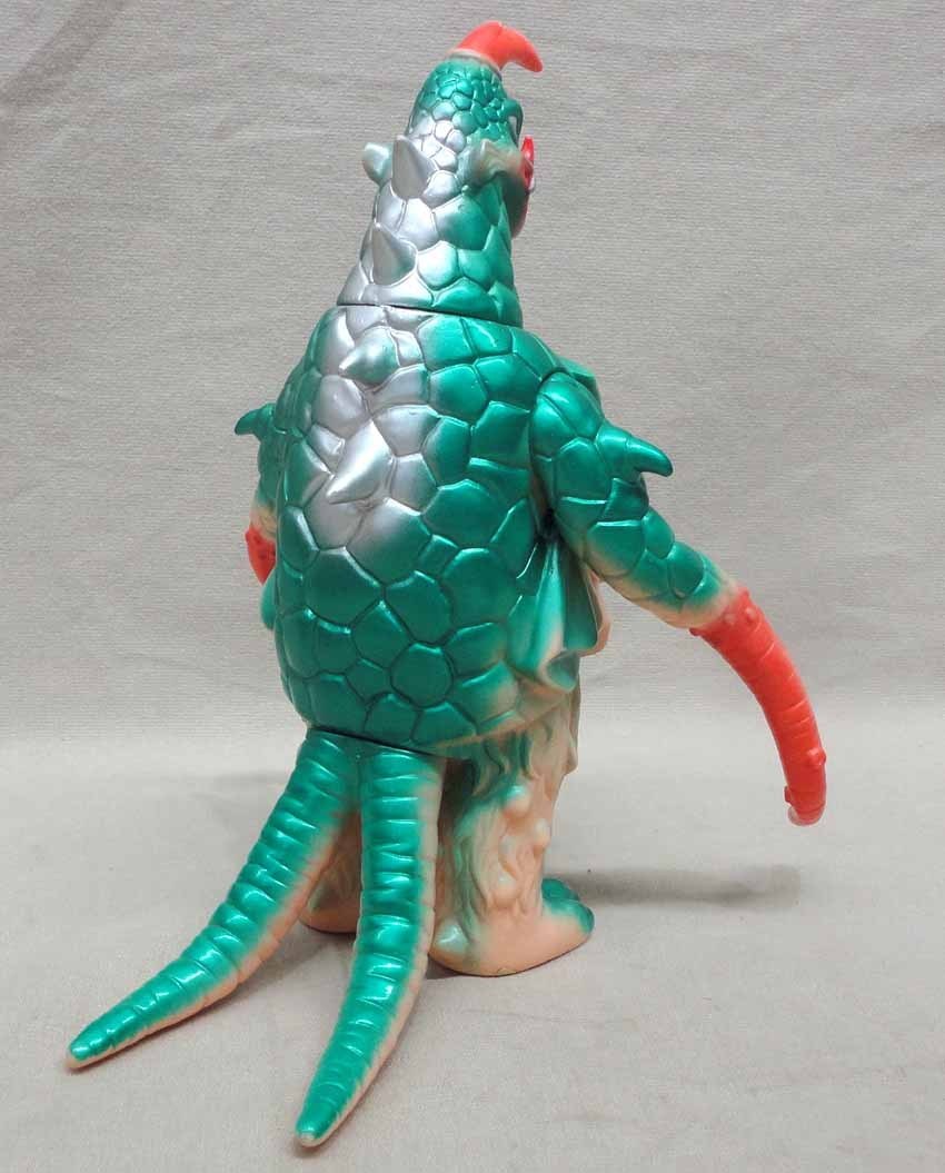 メ*マ様 やまなや製 怪獣郷 ウルトラマンタロウ アストロモンス ソフビ