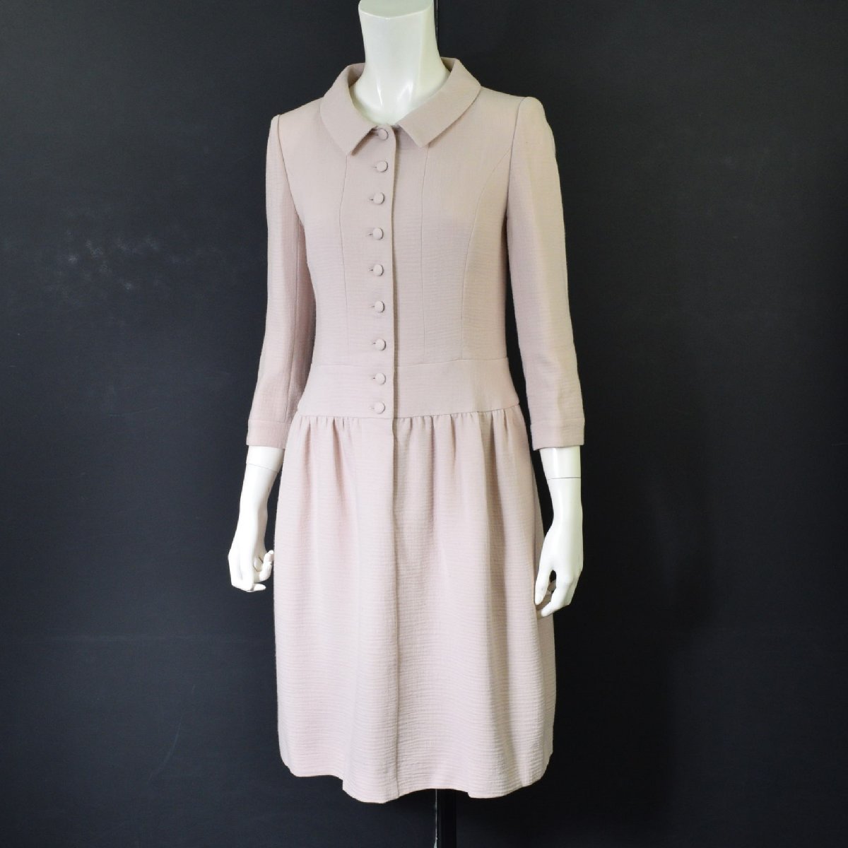 セール，限定SALE 2497-22F0219 FOXEY フォクシー 訳あり ピンク系.: ウール100％ シャインドロップ ワンピース 40 秋冬春(ワンピース)｜売買されたオークション情報、yahooの商品情報をアーカイブ公開 - オークファン 女性用