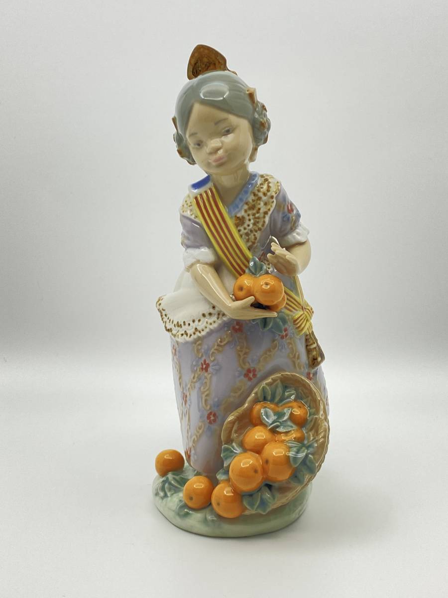 LLADRO リャドロ ＊* VALENCIA GIRL Figurine No. 1422 バレンシア