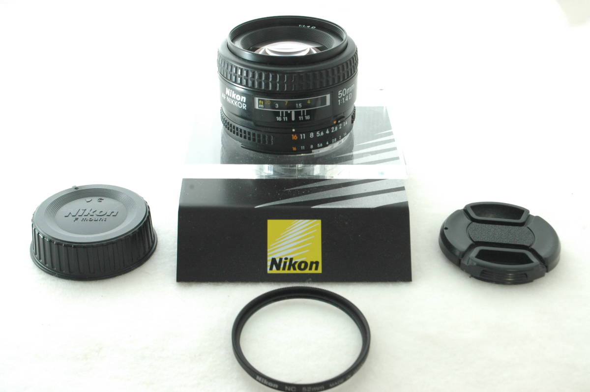 50mm Nikon : F1.4 | AF-S AF Nikkor Ai in 家電＆カメラ made D